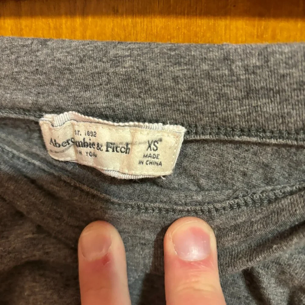 Ambercrombie & Fitch cotton‎ gray skirt XS